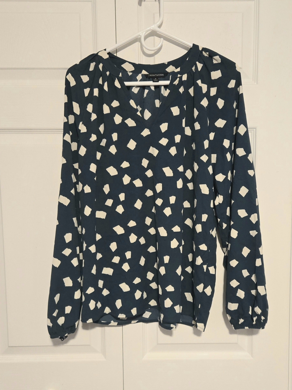 Teal & White Printed V-Neck Long Sleeve Top
